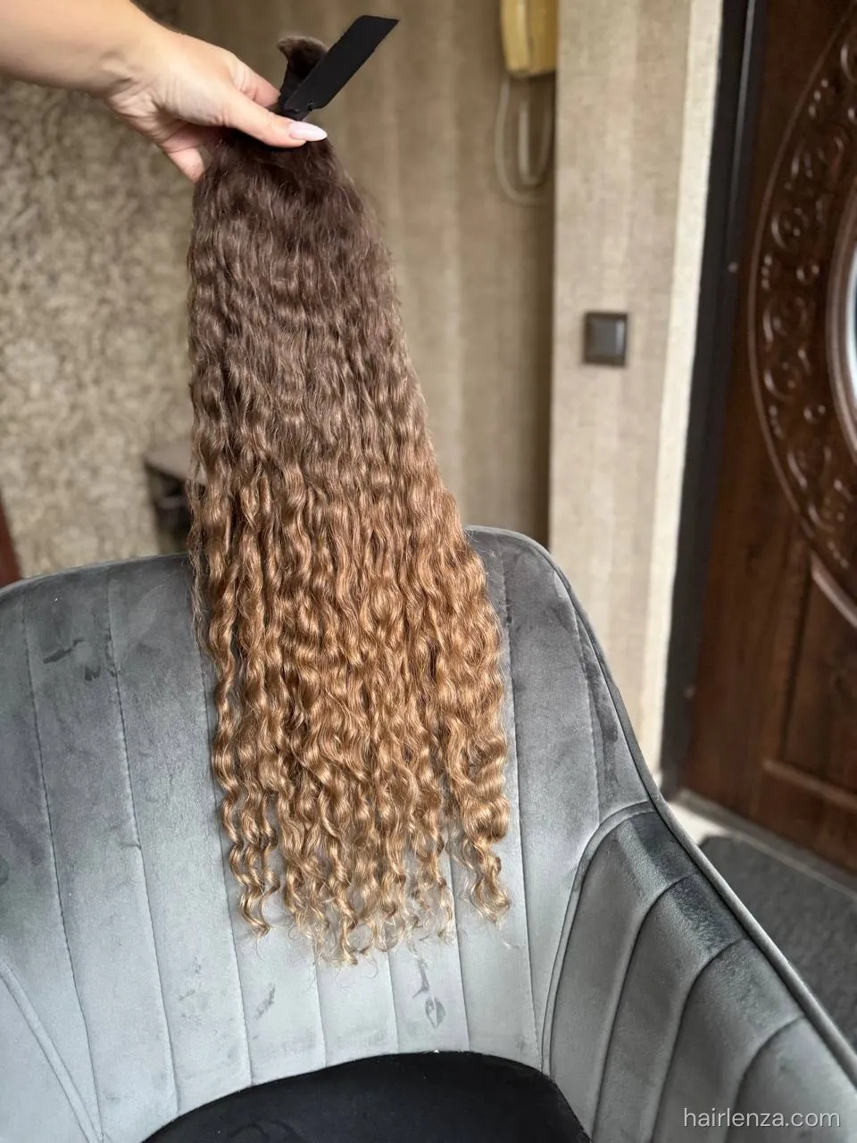 Curly natural hair, 27.5" (70 cm), 130 g — #DK56