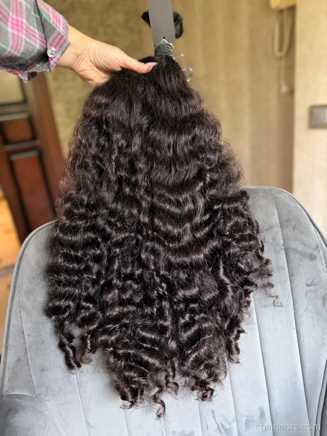 Curly natural hair, 26.5" (67 cm), 331 g — #UU146