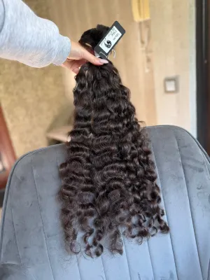 Curly natural hair, 22" (56 cm), 136 g — #UU147