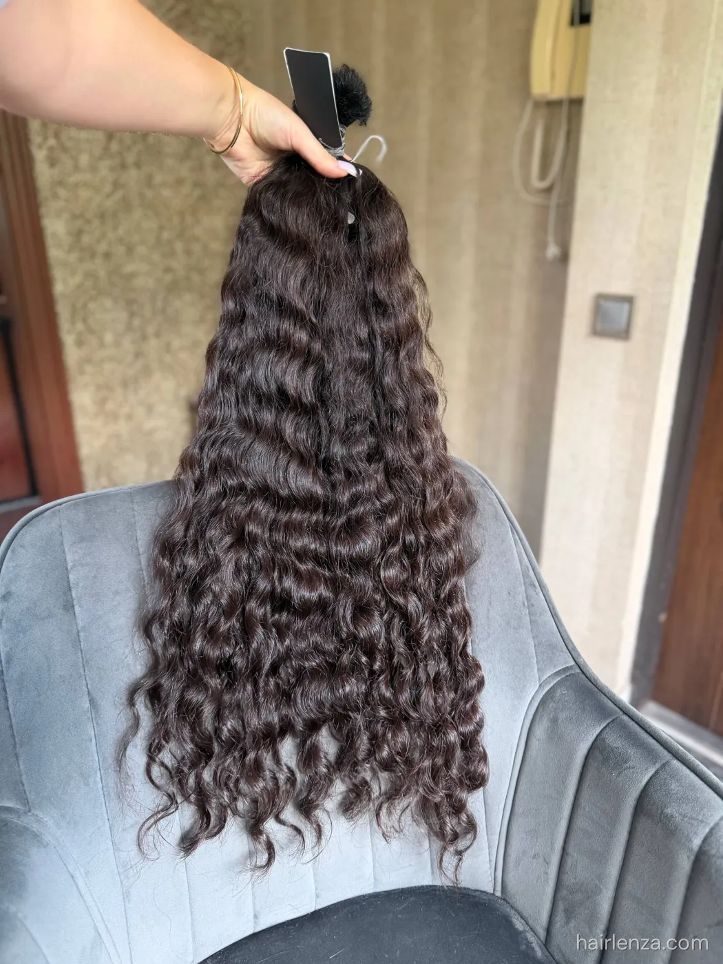Curly natural hair, 29" (74 cm), 259 g — #UU91