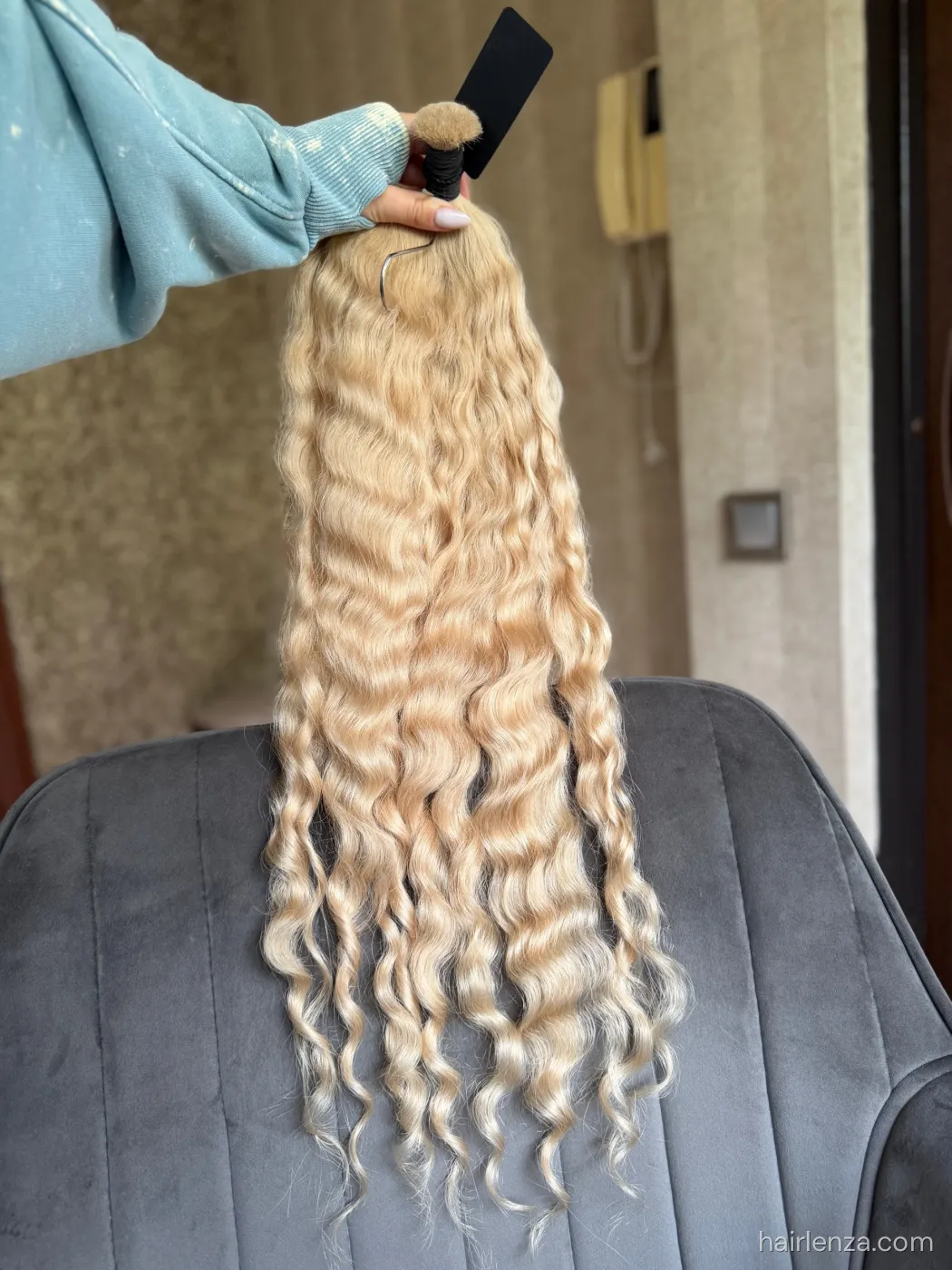 Curly natural hair, 27.5" (70 cm), 154 g — #LO242