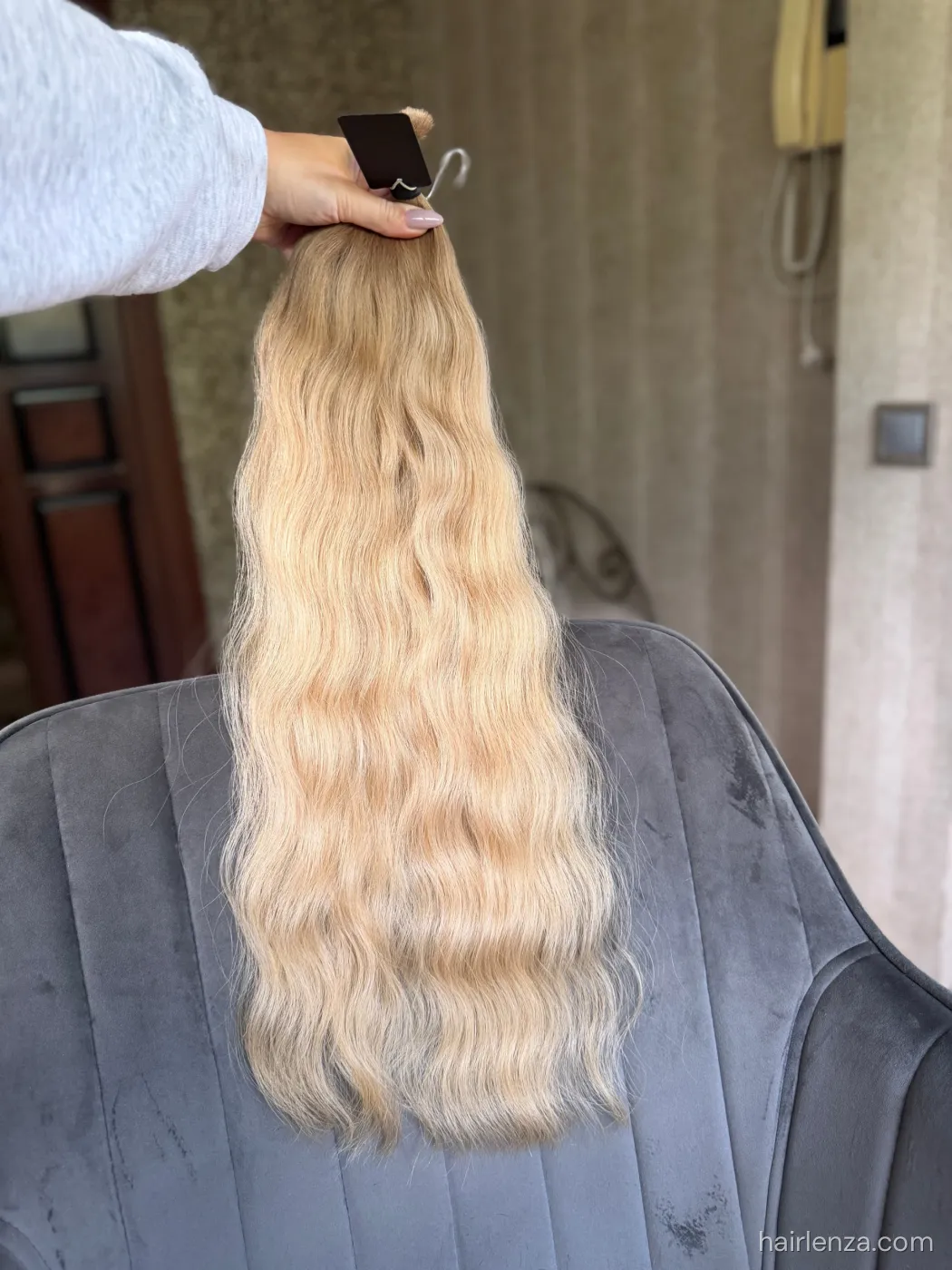Wavy natural hair, 25" (64 cm), 103 g — #DK29
