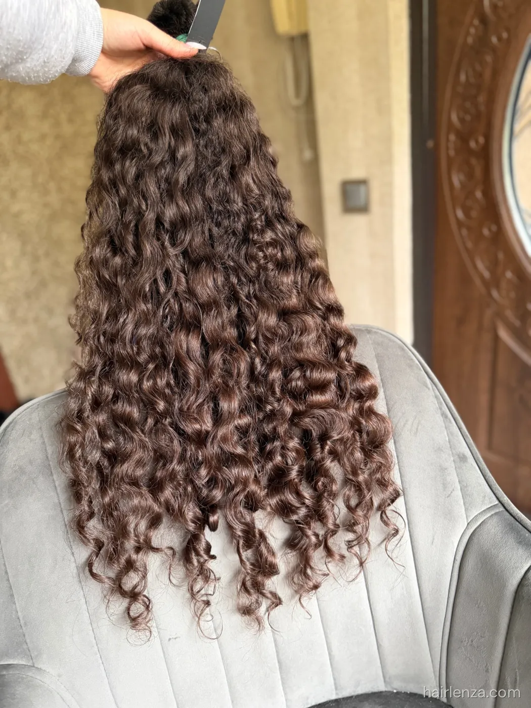 Curly natural hair, 28" (71 cm), 213 g — #UU99