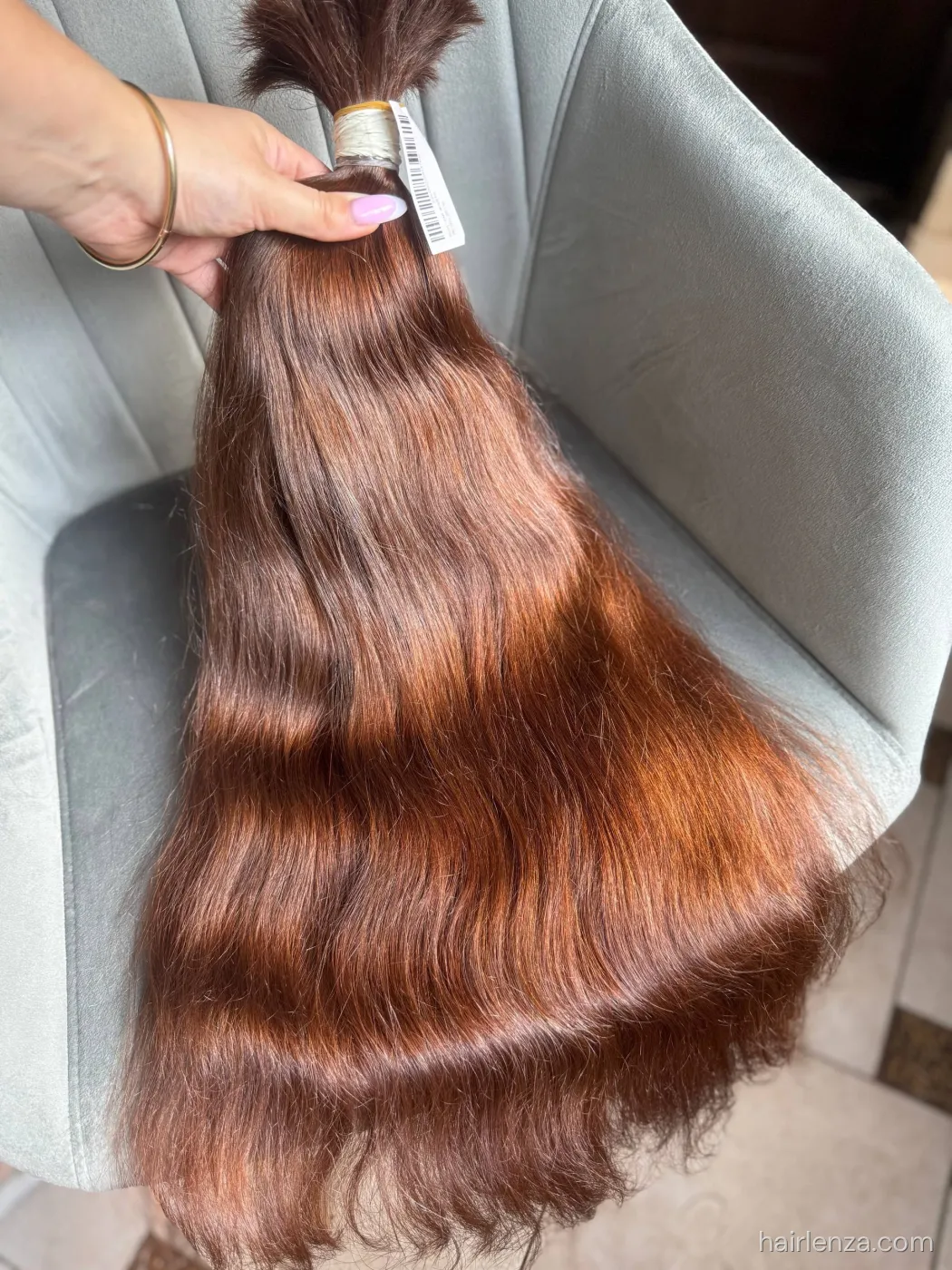 Straight natural hair, 26.5" (67 cm), 255 g — #AA4819