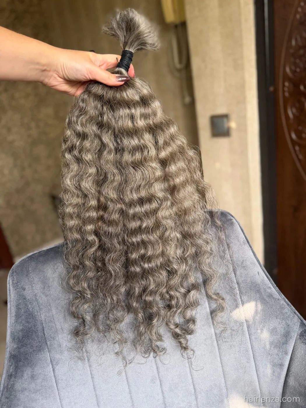 Curly natural hair, 23.5" (60 cm), 92 g — #UU163