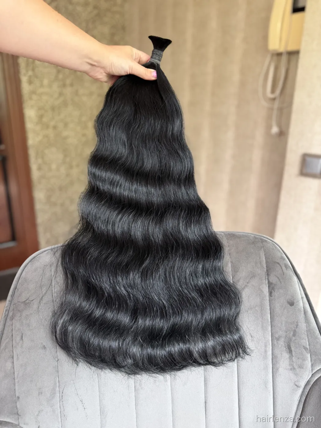 Wavy natural hair, 24" (61 cm), 148 g — #DK32
