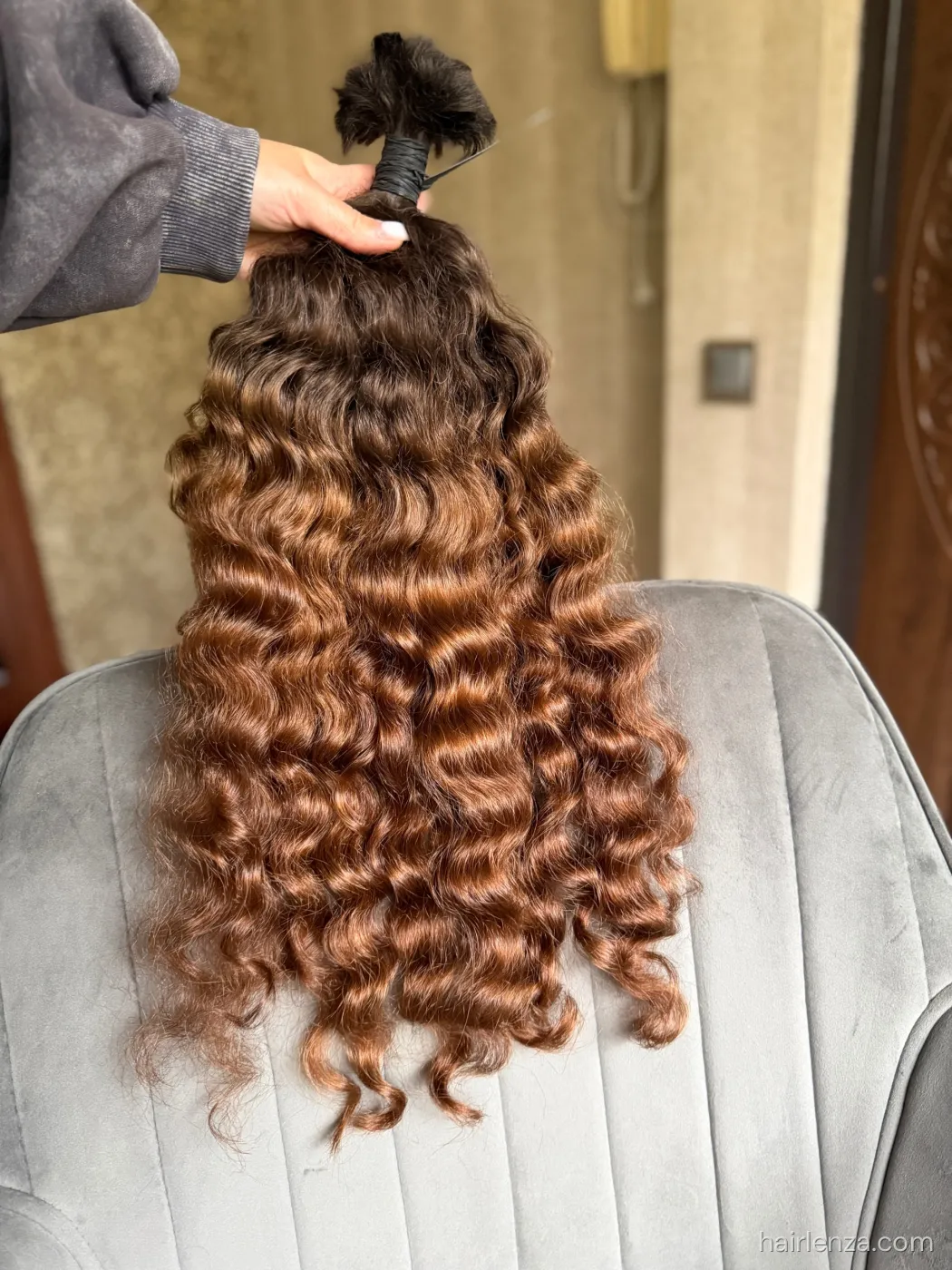 Curly natural hair, 21.5" (55 cm), 162 g — #NA2