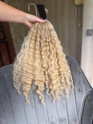 Curly natural hair, 21.5" (55 cm), 104 g — #LO196