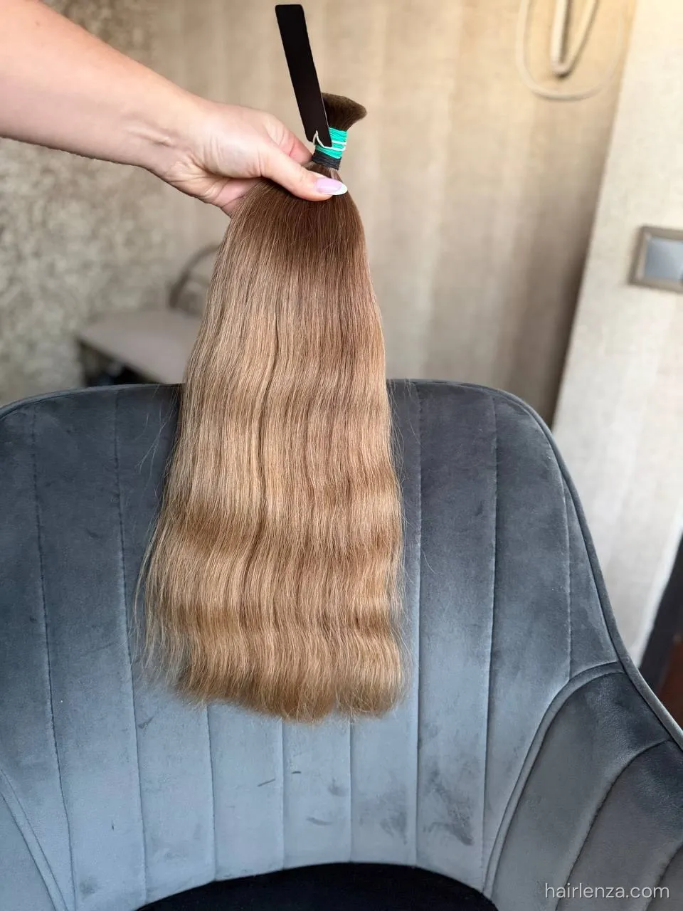 Wavy natural hair, 19.5" (50 cm), 110 g — #DK21