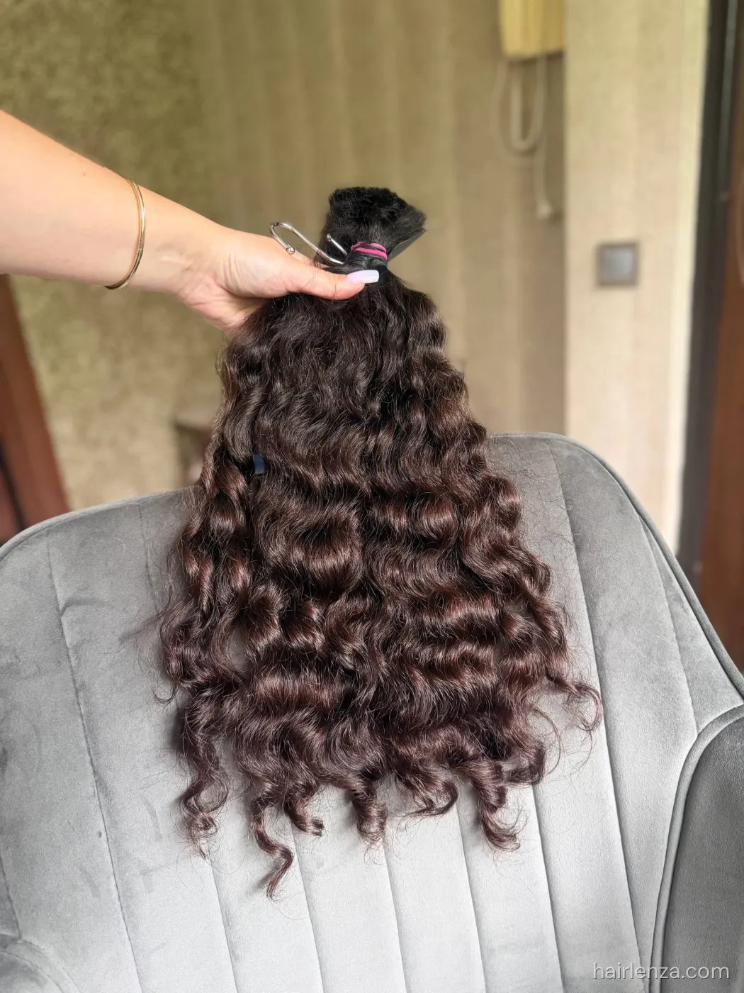 Curly natural hair, 20.5" (52 cm), 137 g — #UU108