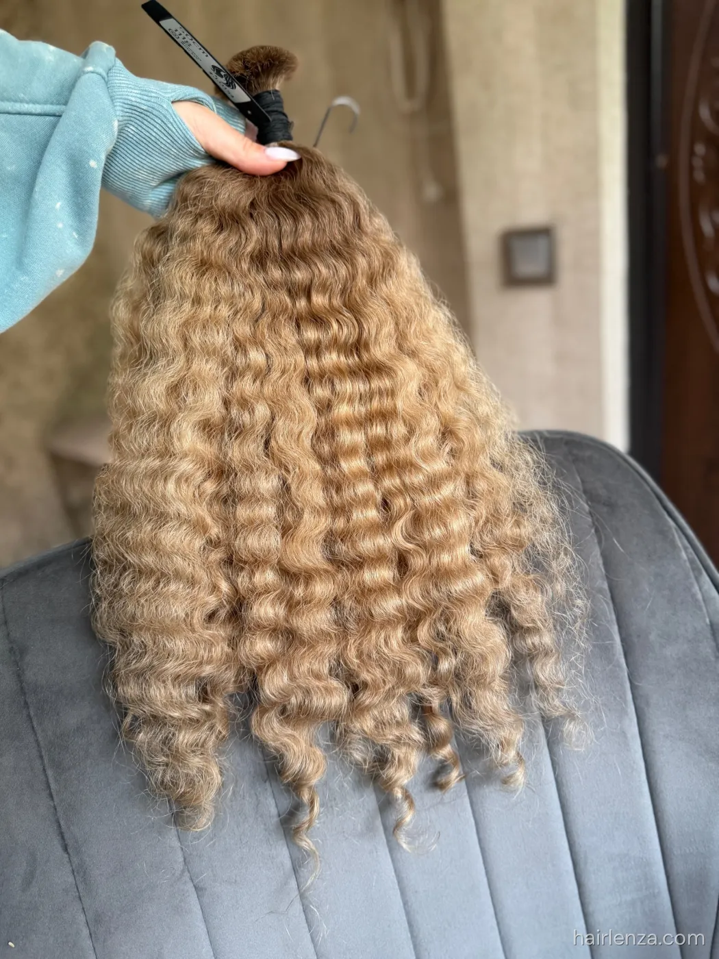 Curly natural hair, 19.5" (50 cm), 111 g — #LO154