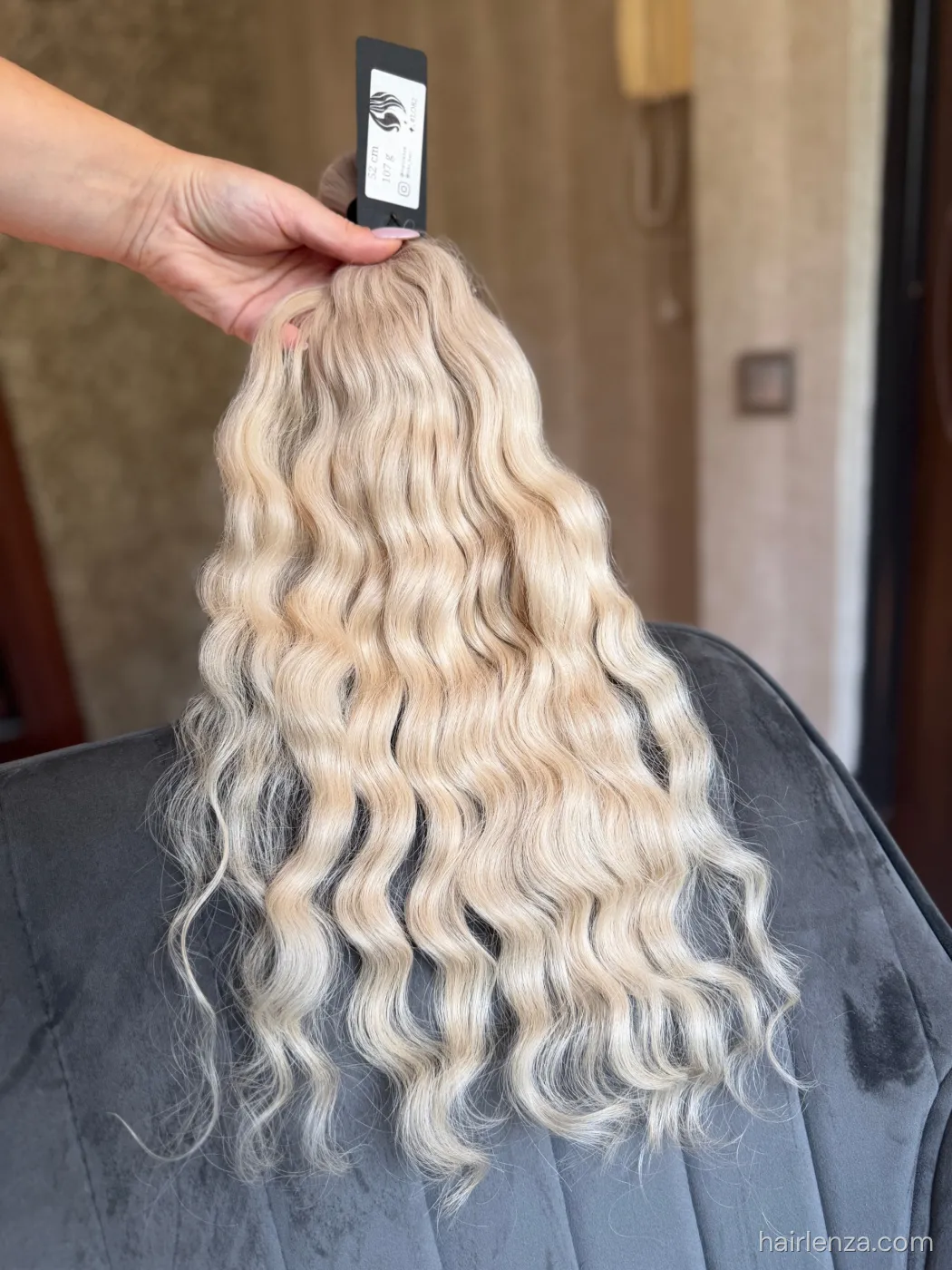 Curly natural hair, 20.5" (52 cm), 107 g — #LO82