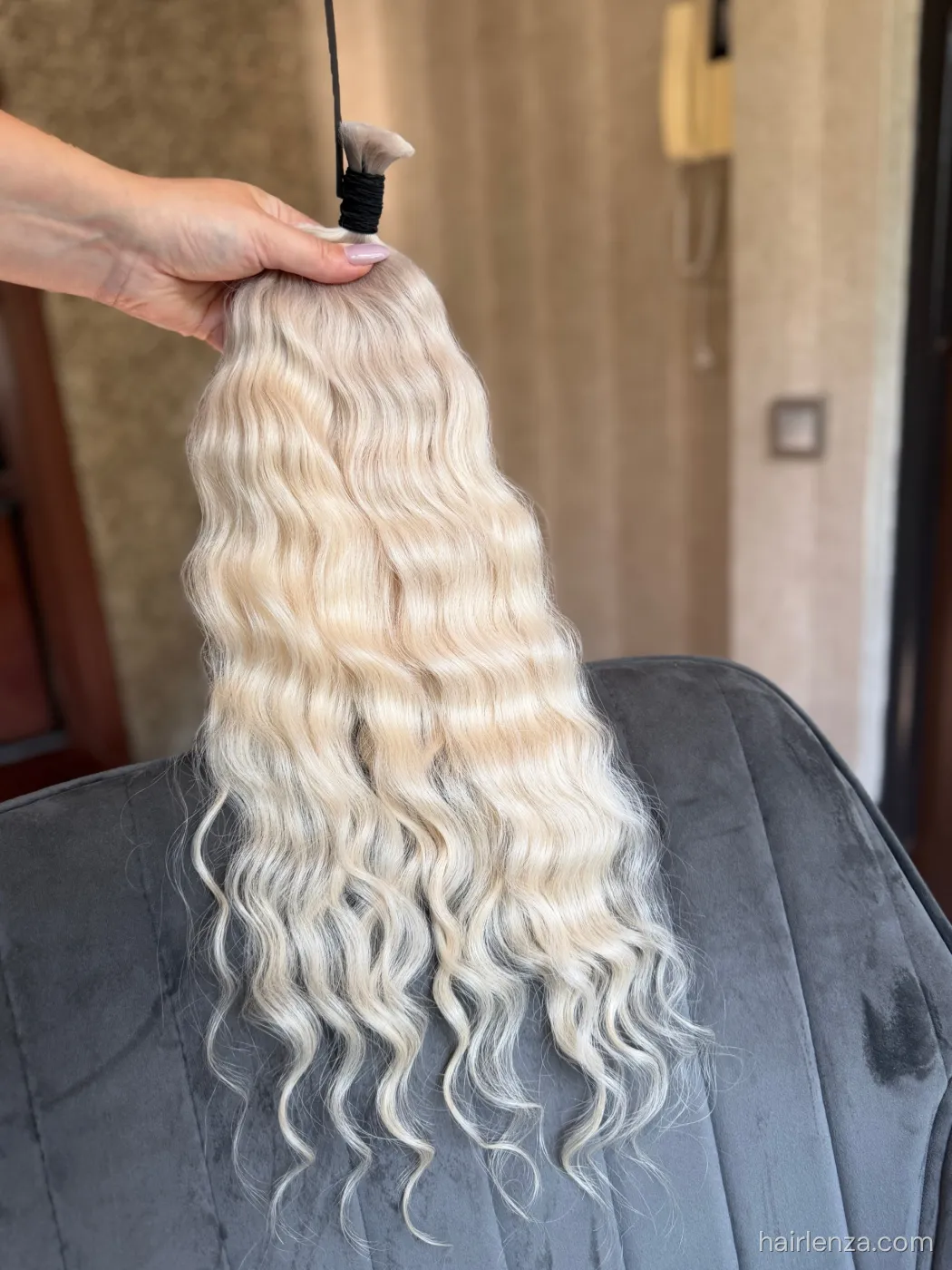 Curly natural hair, 20.5" (52 cm), 93 g — #LO92