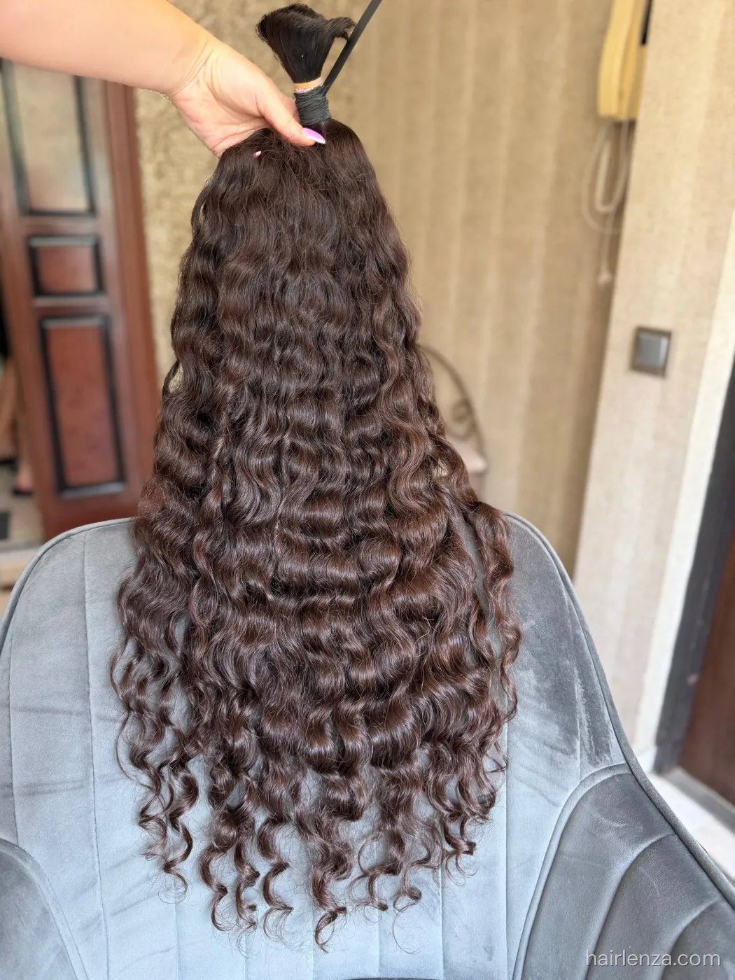 Curly natural hair, 31.5" (80 cm), 266 g — #UU121