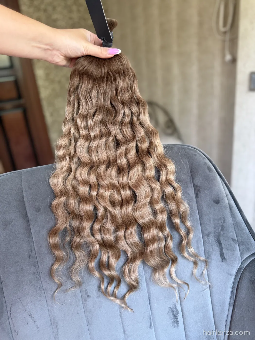 Curly natural hair, 22" (56 cm), 104 g — #LO162