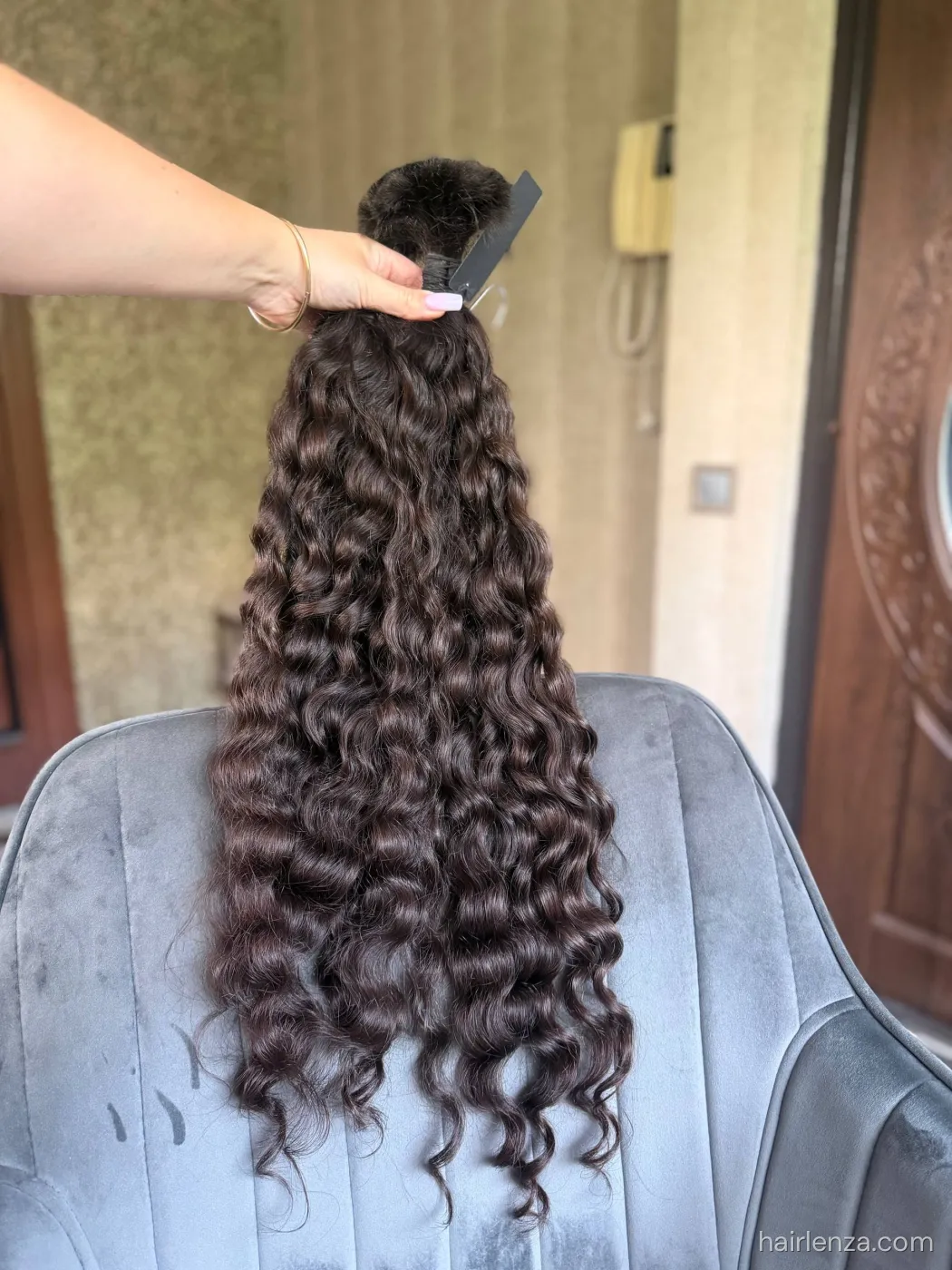 Curly natural hair, 27.5" (70 cm), 204 g — #AA1526