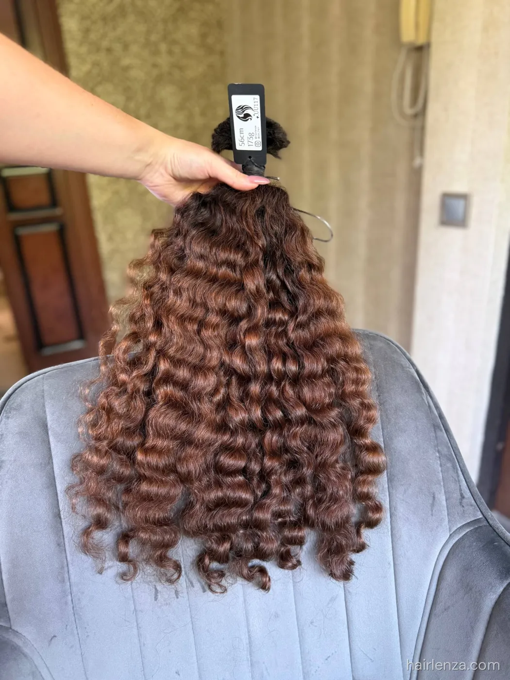 Curly natural hair, 22" (56 cm), 173 g — #UU117