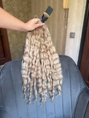Curly natural hair, 25" (63 cm), 150 g — #LO185