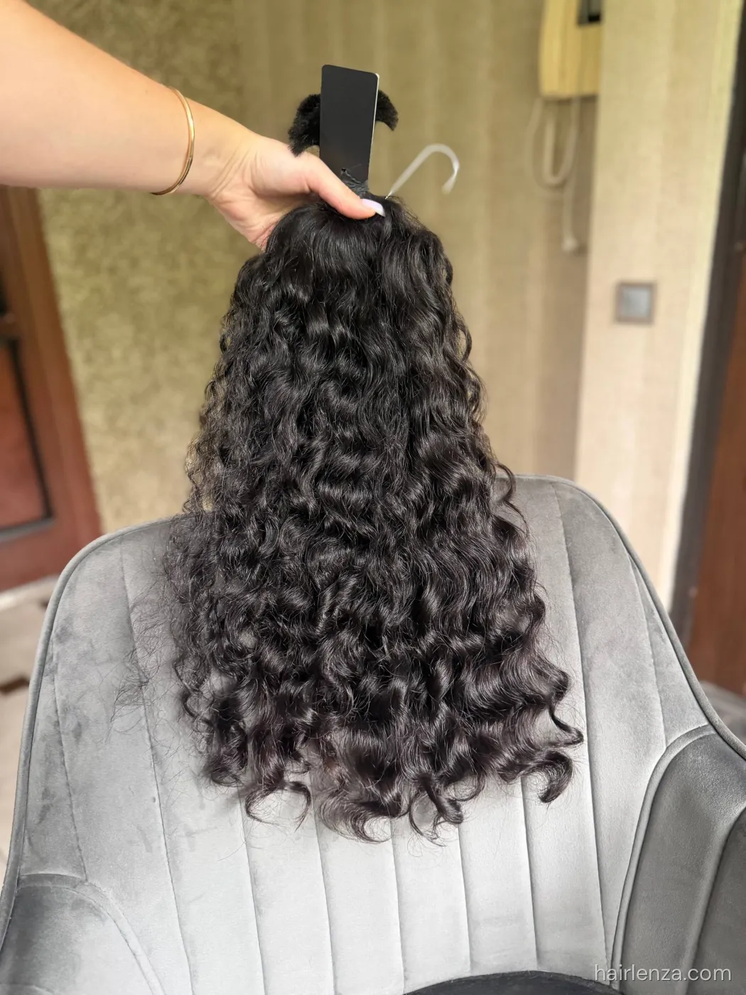Curly natural hair, 23.5" (60 cm), 237 g — #UU106