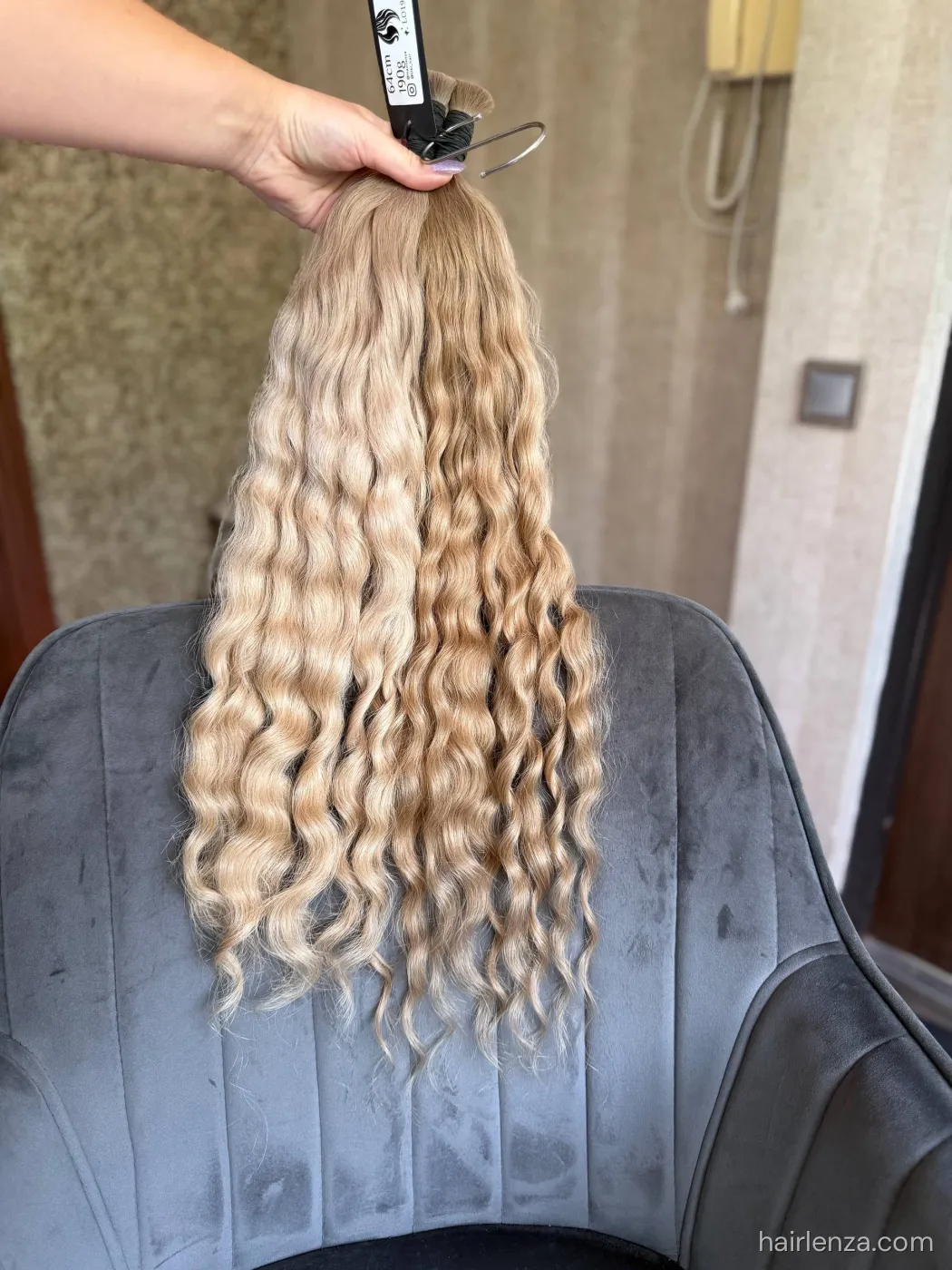 Curly natural hair, 25" (64 cm), 190 g — #LO195