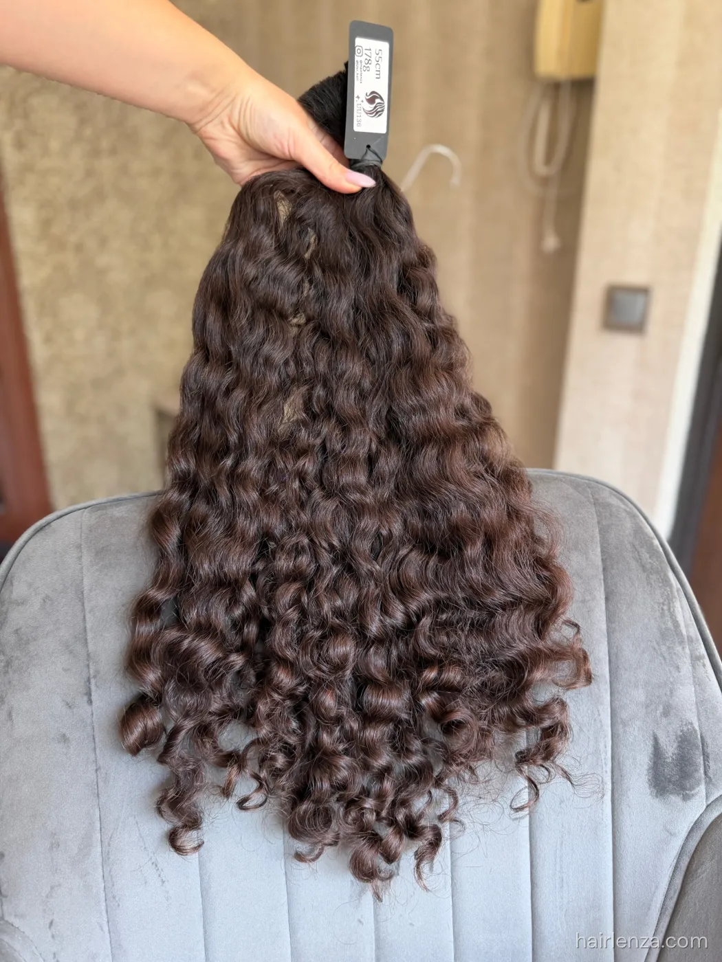 Curly natural hair, 21.5" (55 cm), 178 g — #UU136