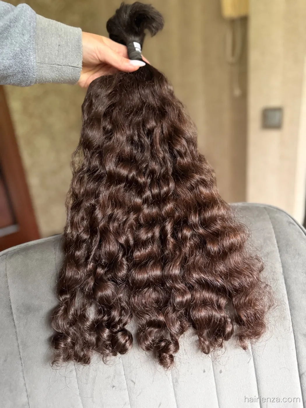 Curly natural hair, 20" (51 cm), 124 g — #UU153