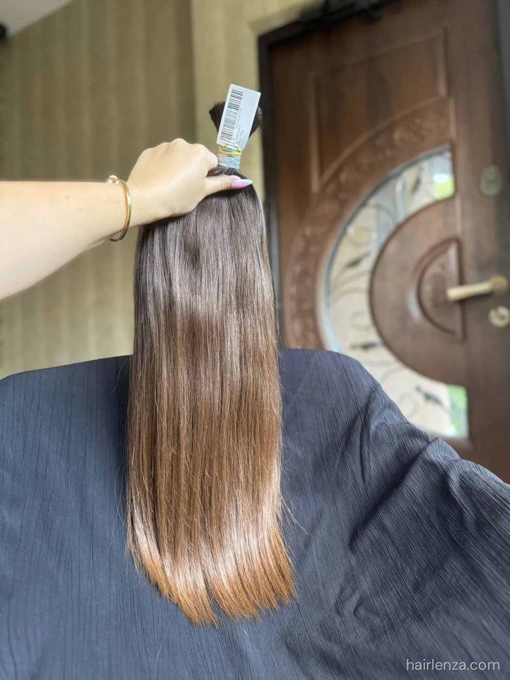 Straight natural hair, 22.5" (57 cm), 178 g — #AA4661